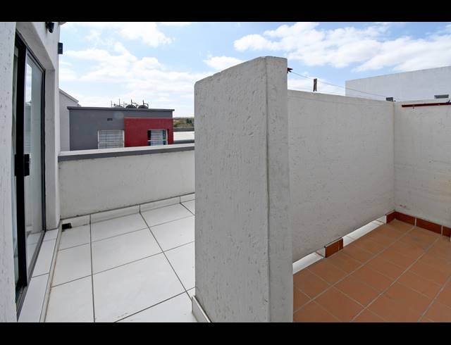 1 BEDROOM APARTMENT FOR SALE IN FERNDALE